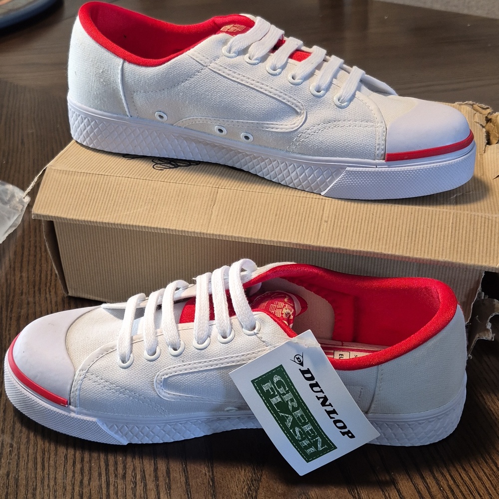 Dulop NWT green flash shoe